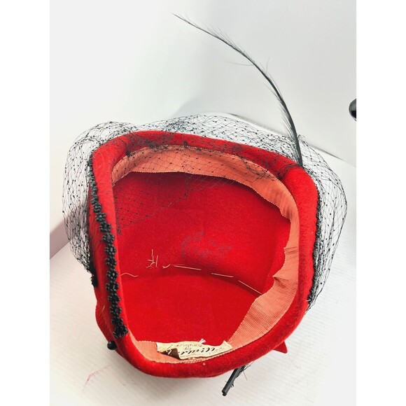 Vtg Parmillo NY Red Cocktail Tilt Hat Wool Felt Black Beaded Net Veil Feather main image 6